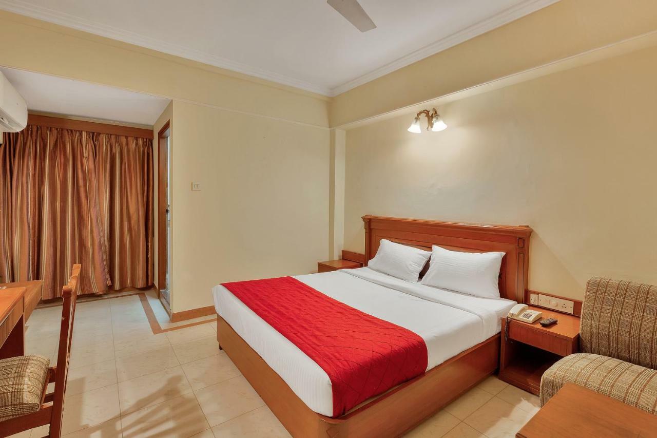 Oyo 10534 Hotel Kanishka Bangalore Eksteriør billede