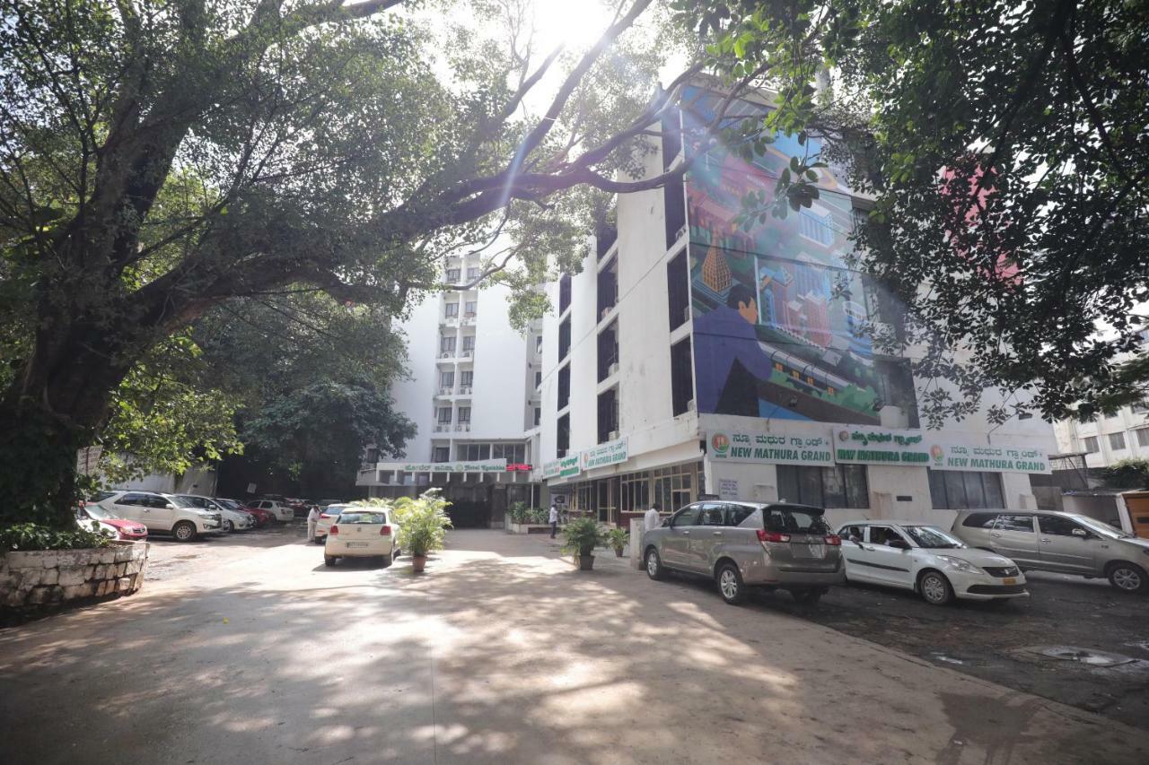 Oyo 10534 Hotel Kanishka Bangalore Eksteriør billede